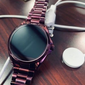 Michael Kors smartwatch bradshaw purple plum